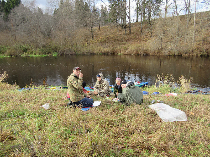 Туристы на привале