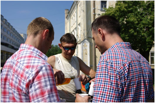 Ехали опять весело